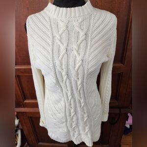 JESSICA SIMPSON SWEATER